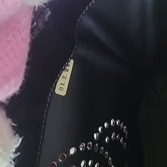 Chanel Patent Tote - Picture 6 of 10